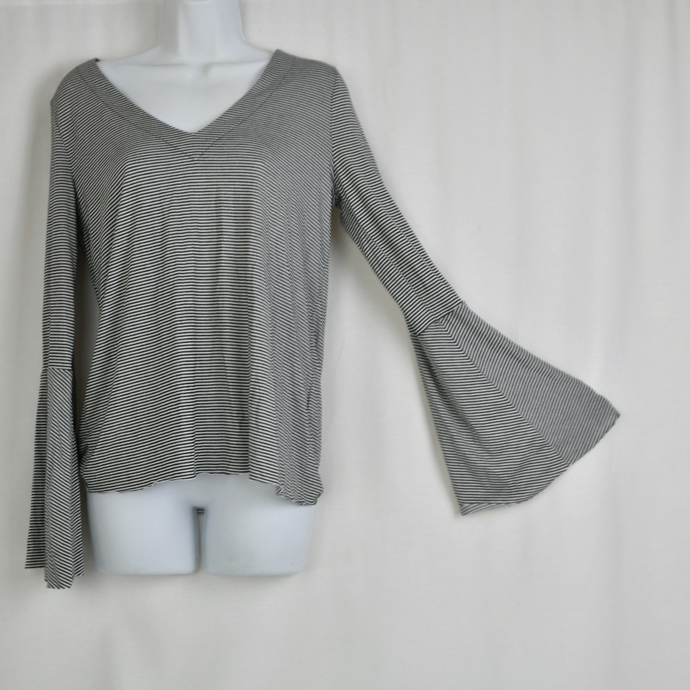 Lucky Brand Blouse Small Long Bell Sleeve Key Hole